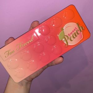 TOO FACED Sweet Peach palette